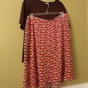 Ladies top and skirt duo